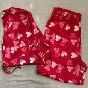 NWOT Morgan Taylor Women's Satiny Two-piece women's pajama set. Size Medium